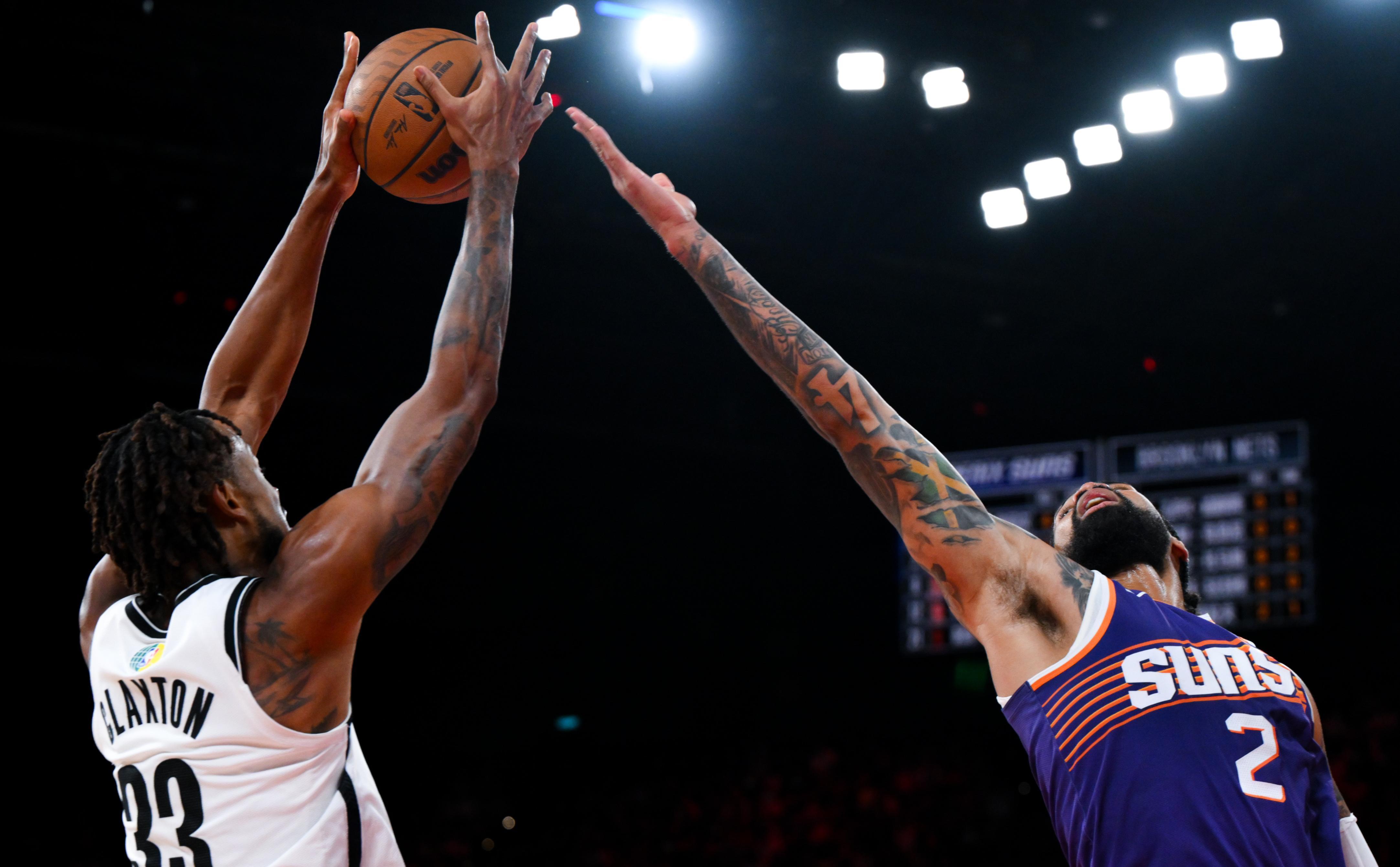 包含中国男篮碾压篮网B队，乔治统治全场的词条