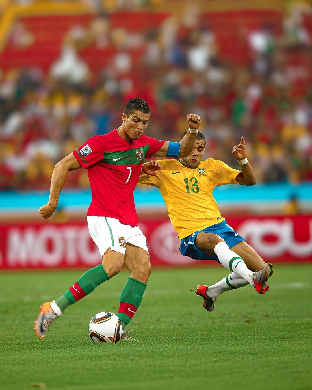 关于热血洒满球场！享受足球比赛带来的激情！的信息