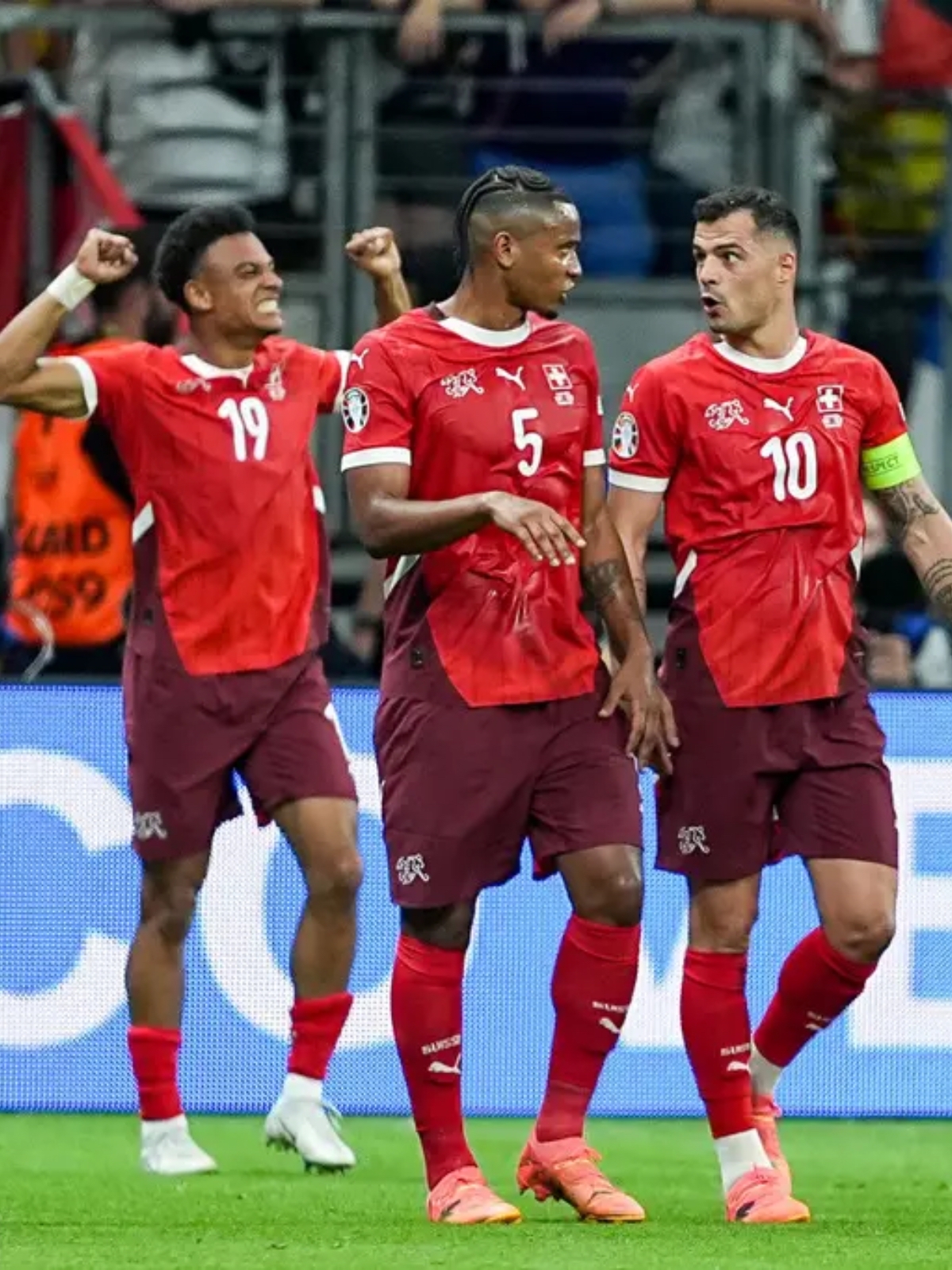 开云APP-欧洲国家队实力对抗，比拼场上如火如荼的简单介绍