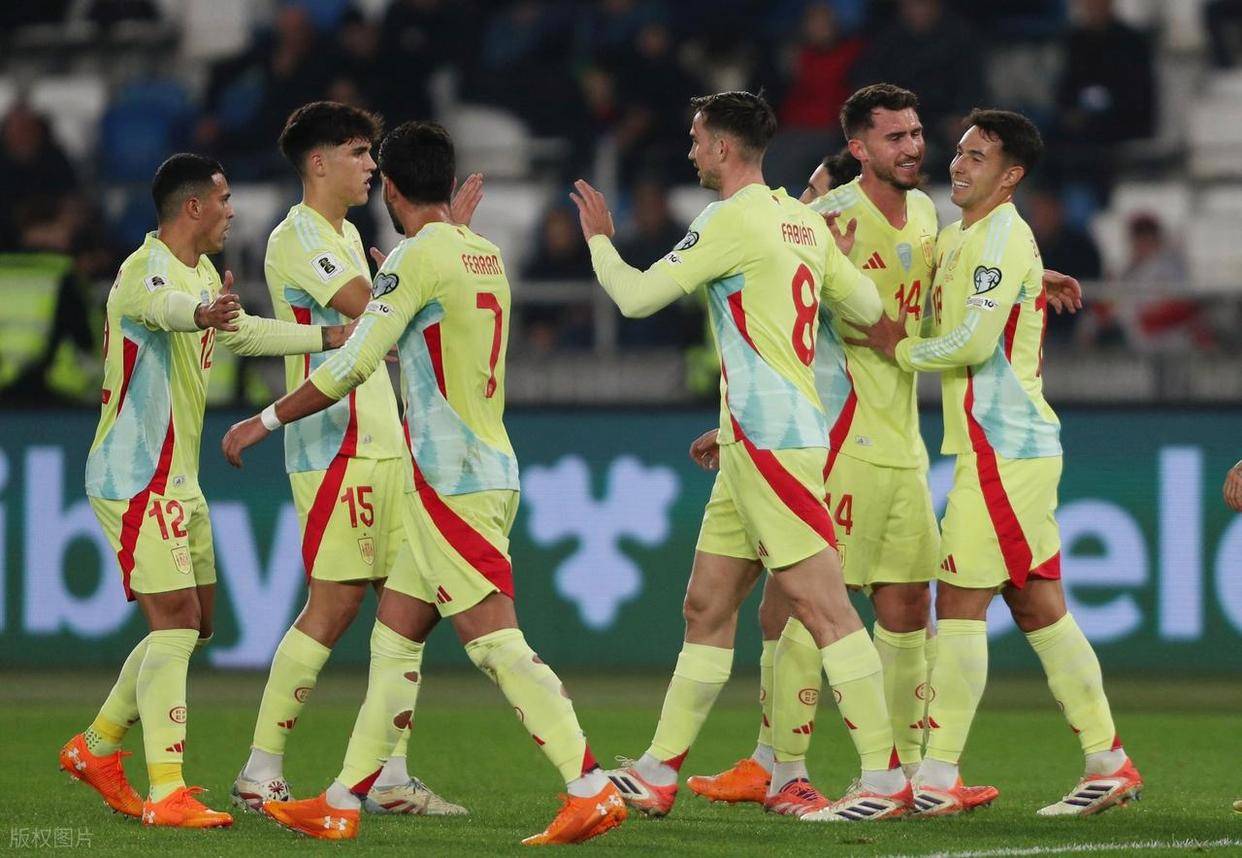 关于后卫防线坚实不漏，球队展现无懈可击实力的信息