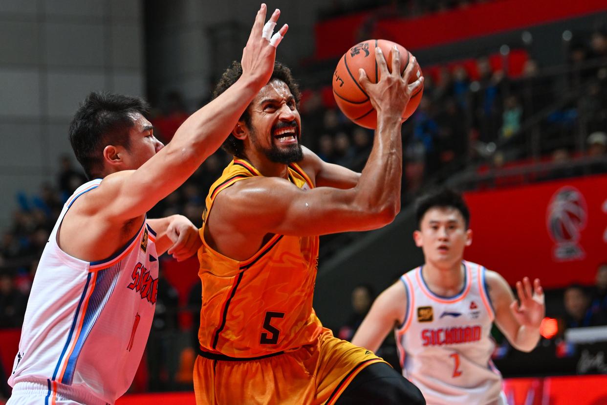 江苏男篮不敌吉林遭受三连败的简单介绍