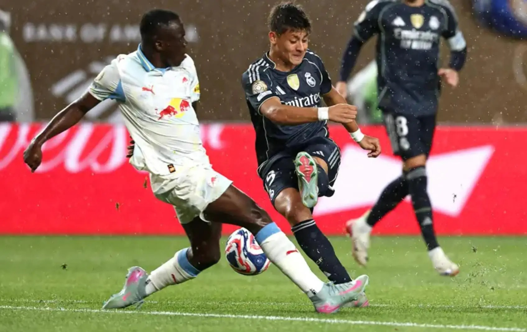 皇家马德里惨败，遭遇出局危机