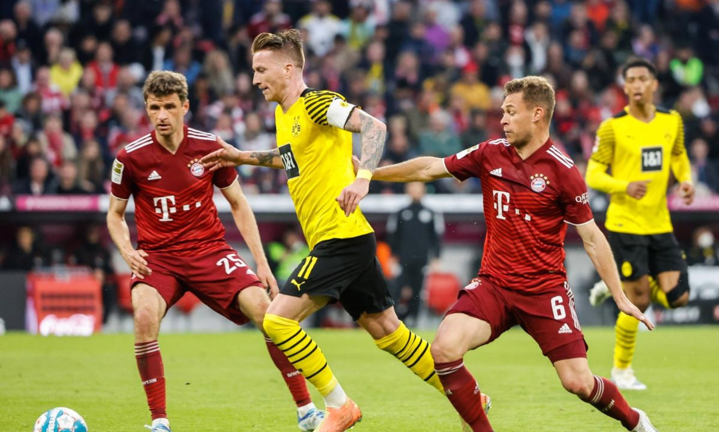 包含拜仁慕尼黑豪取三分，淘汰赛领跑群的词条