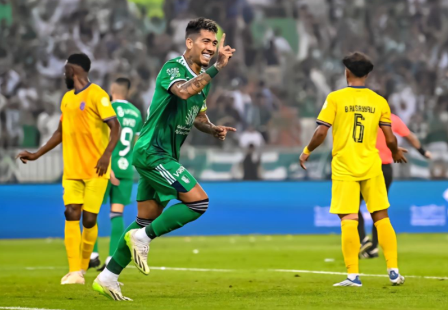 利物浦斩获英超冠军：菲尔米诺摘得金靴