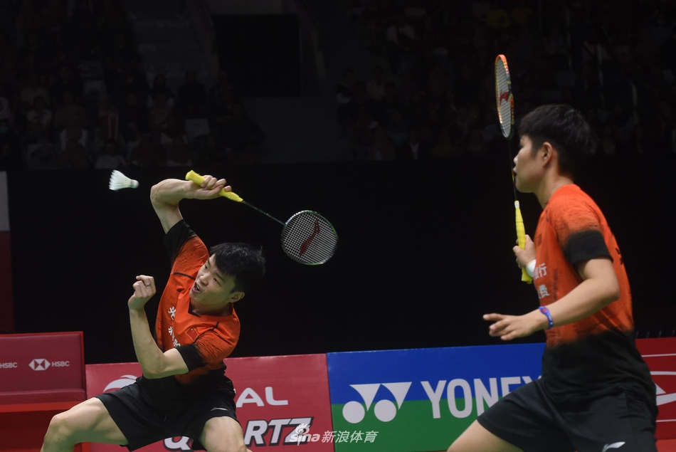 包含日本队绝杀印尼队，黄鸭组合统治全场的词条