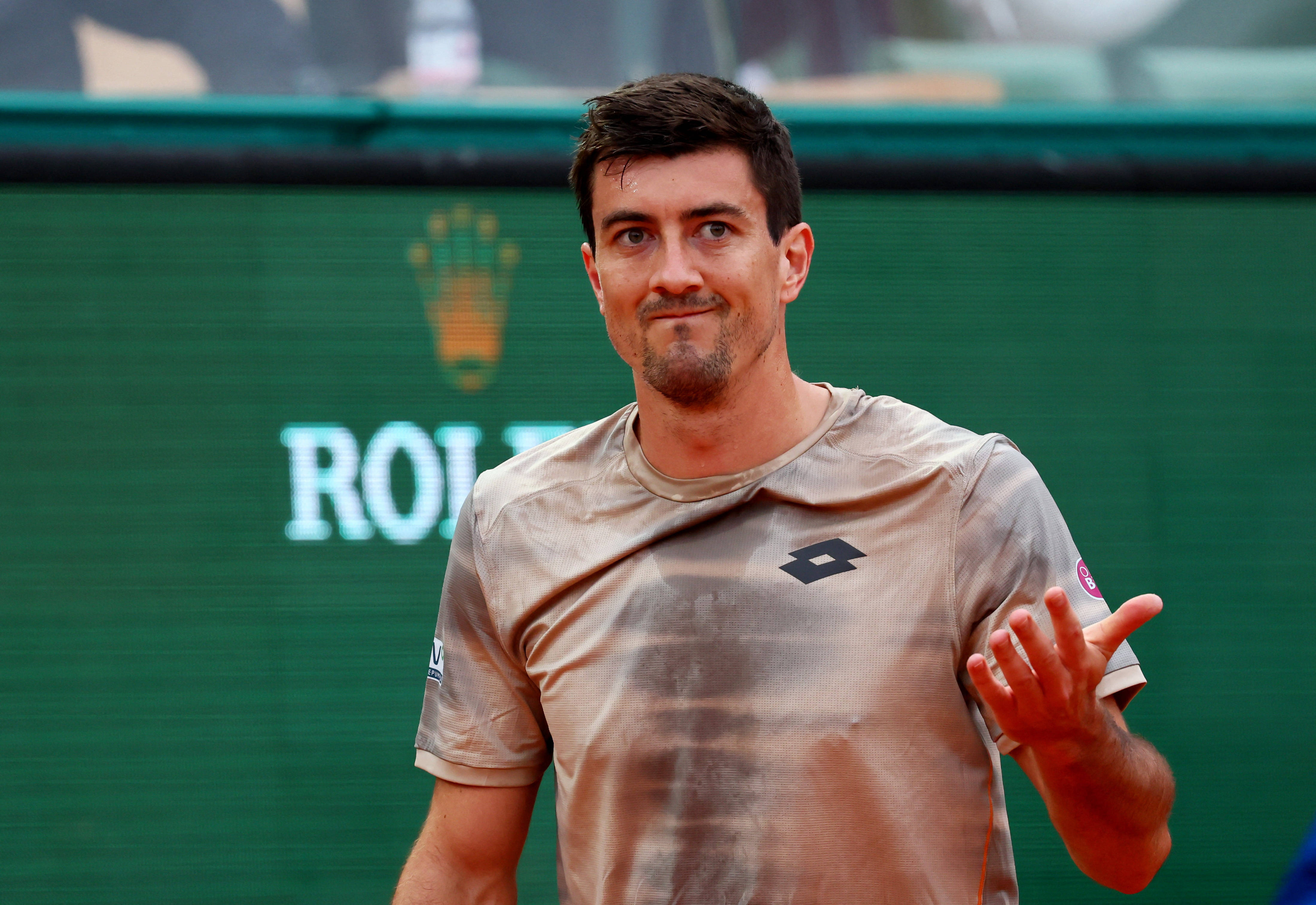 包含ATP总决赛完胜蒙特卡洛大师赛，兹维列夫刷新纪录的词条