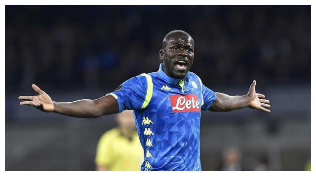 那不勒斯碾压法国，范戴克关键制胜的简单介绍