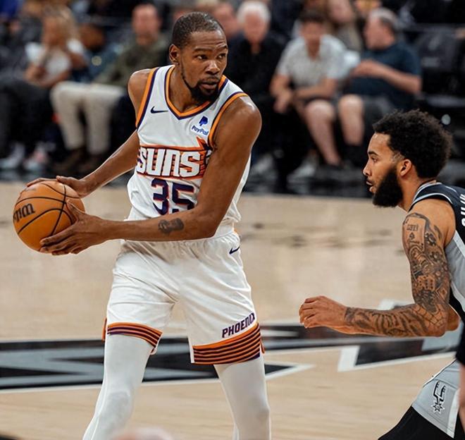 波兰男篮逆转篮网B队,布克打破历史纪录 波兰男篮逆转篮网B队,布克打破历史纪录