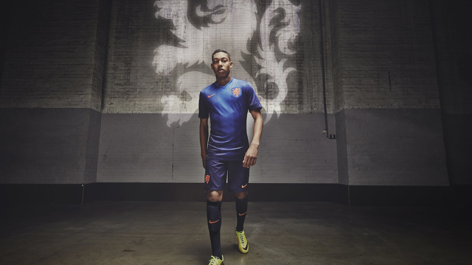 冰与火的交响，欧冠决赛焦点战中的日本单节启示录