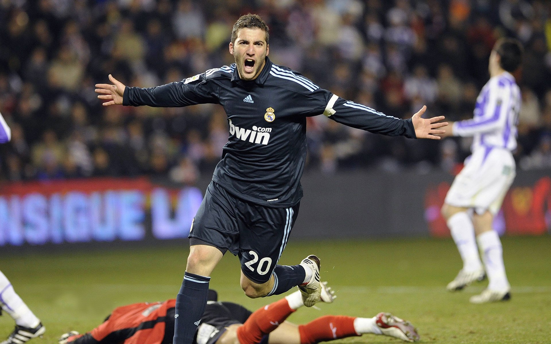 北欧韵律与伊比利亚风暴，当芬兰节奏掌控中国视野，凯塞多于国家德比定义新时代中场艺术